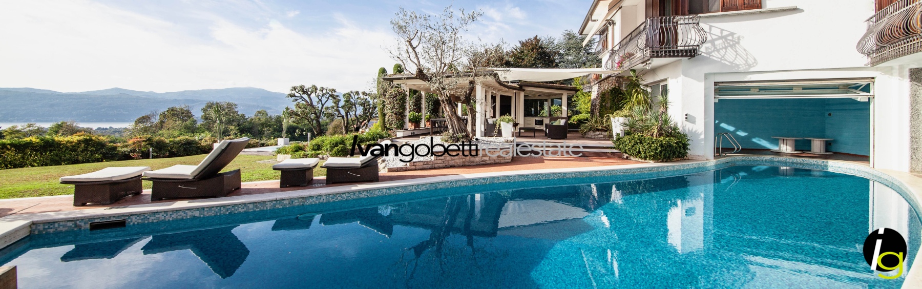 Lussuosa e panoramica villa contemporanea con parco e piscina vicinanze Varese<br/><span>Codice prodotto: 041124